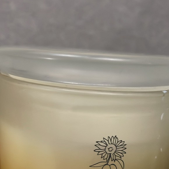 NEW DW HOME Wild Sunflower Candle 8.7oz single wick Frosted Jar - Picture 5 of 9